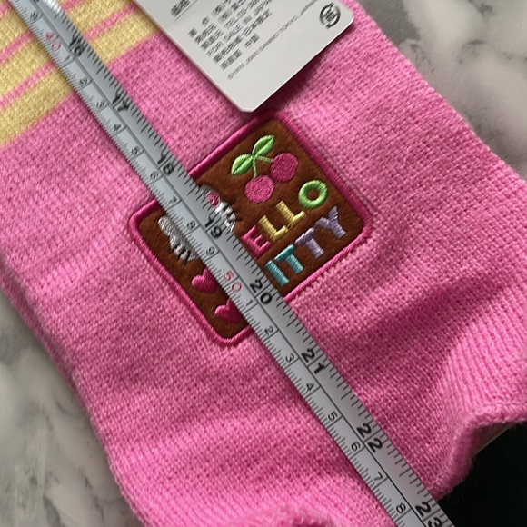 Vintage Sanrio Hello Kitty CHERRIES Pompom Scarf - 2003 NWT - Picture 9 of 9